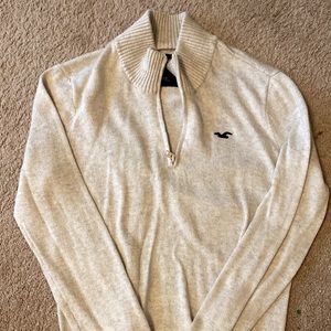 Hollister pullover